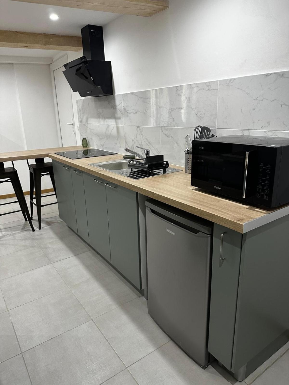 Appartement F2 Quartier Des Arts St Raphael à Saint-Raphaël Extérieur photo